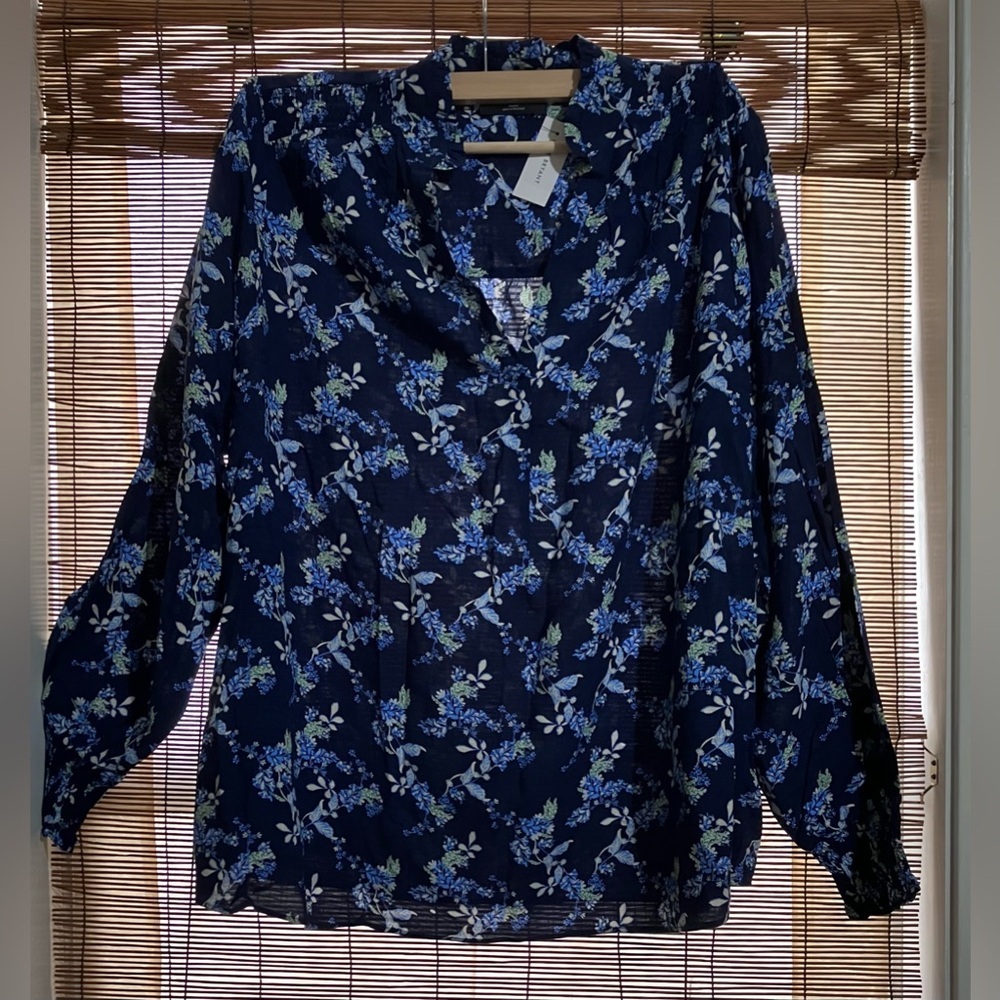 NWT!!    Lane Bryant Smocked Shoulder & Cuff Popover Blouse - Picture 4 of 14
